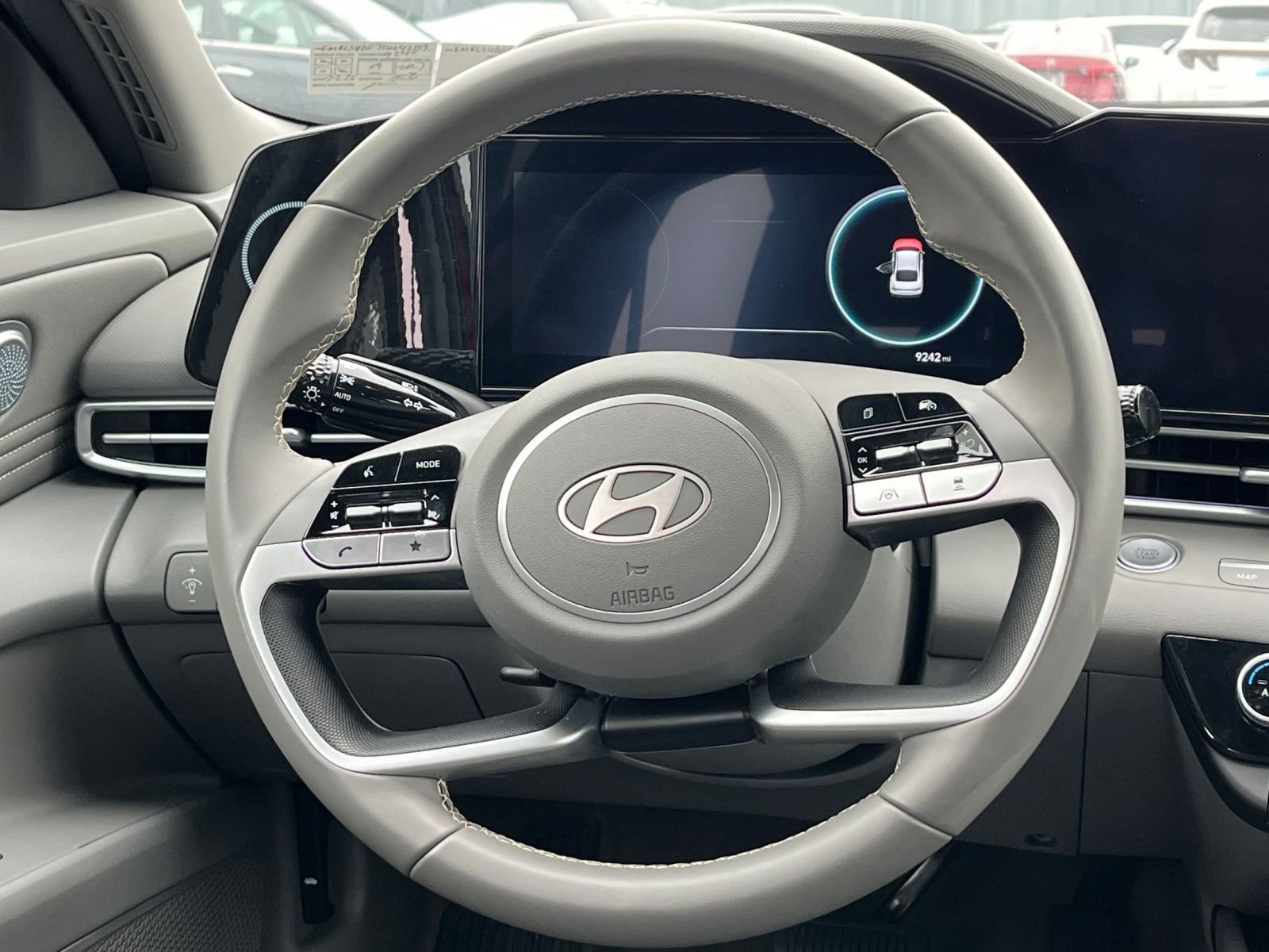 Used 2025 Hyundai Elantra SEL image 28