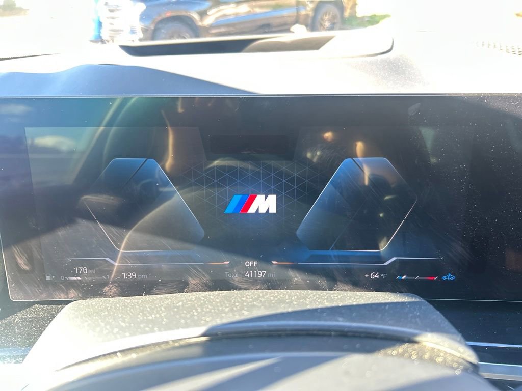 Used 2023 BMW X7 M60i w/ Executive Package image 26