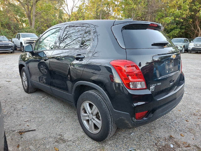 Used 2022 Chevrolet Trax LS w/ Tint and Cruise Package AWD/4WD image 4