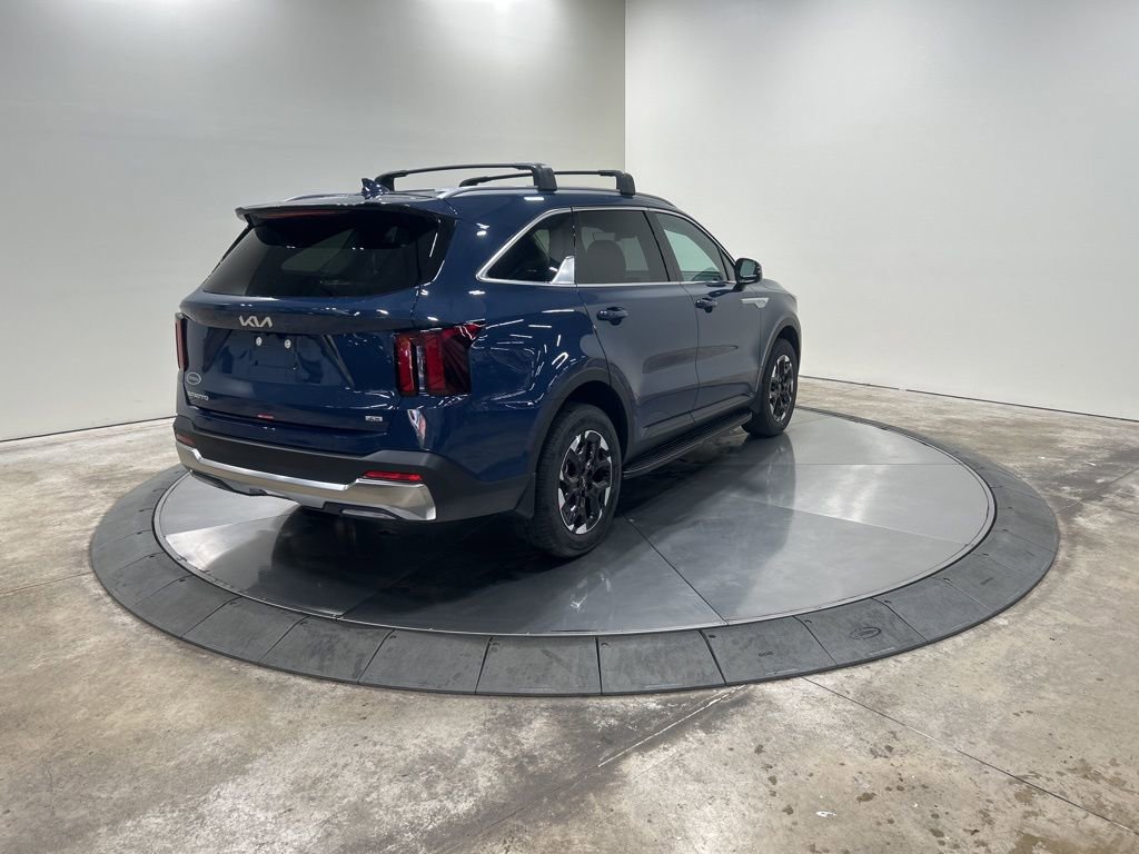 New 2025 Kia Sorento S image 5