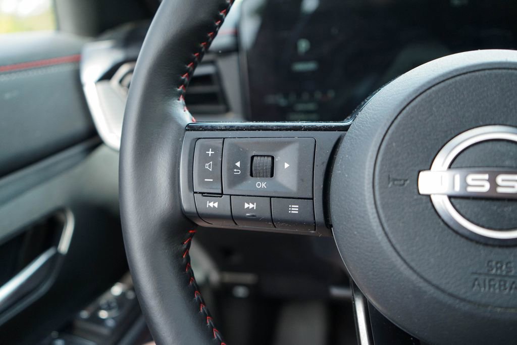 Used 2025 Nissan Kicks SR w/ SR Premium Package image 28