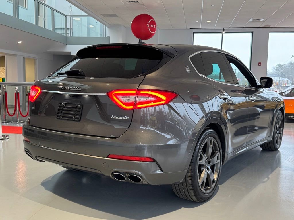 Used 2019 Maserati Levante image 5