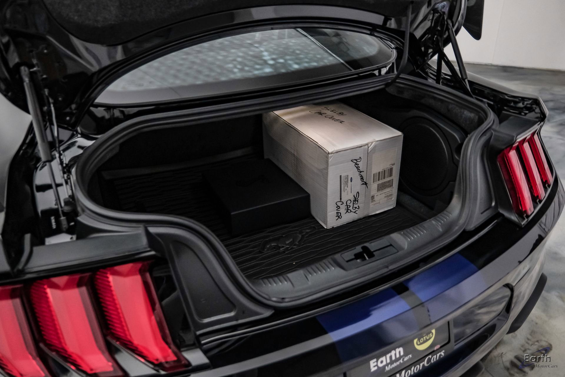 Used 2021 Ford Mustang Shelby GT500 w/ Carbon Fiber Track Pack RWD image 75