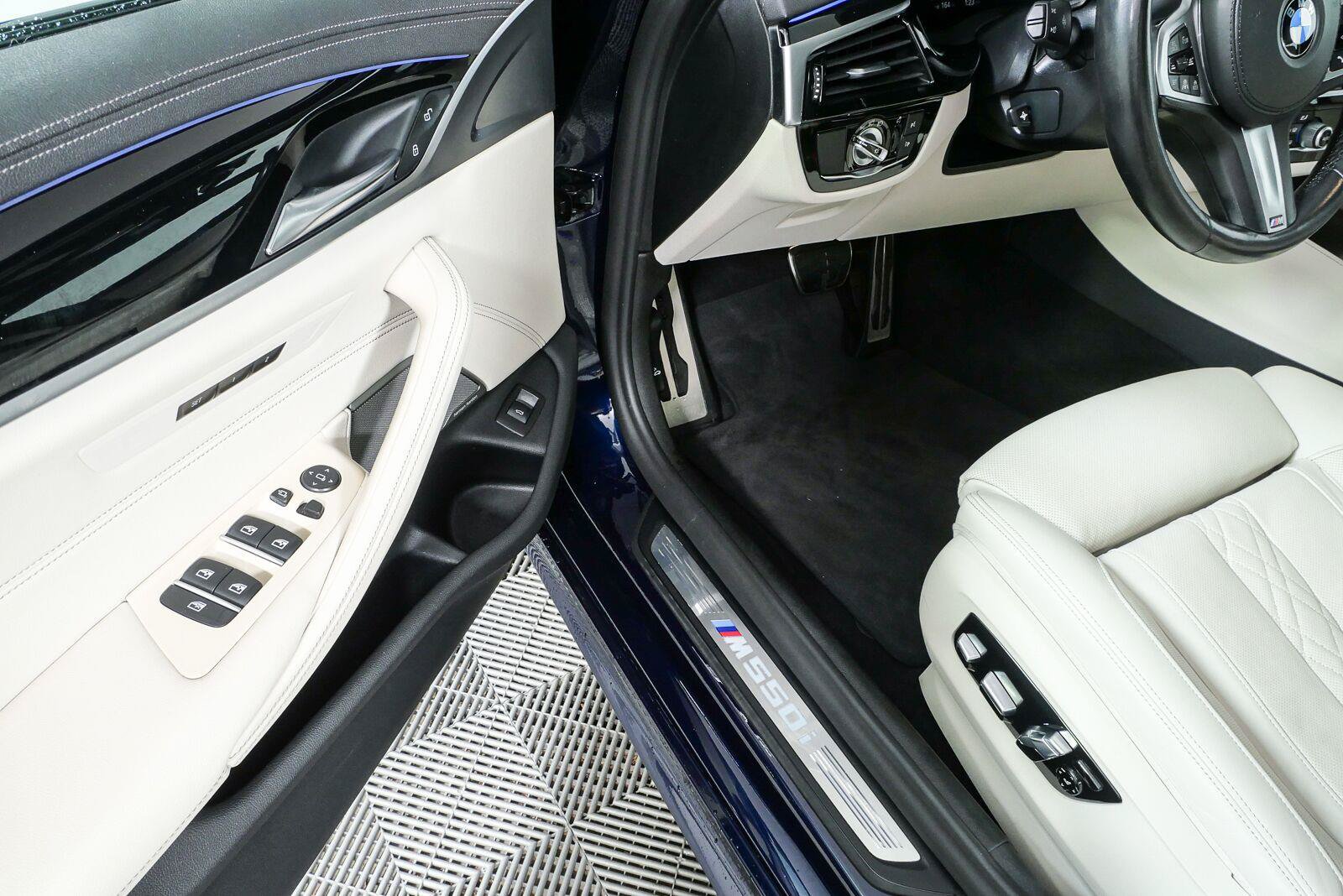 Used 2021 BMW M550i xDrive AWD/4WD image 8