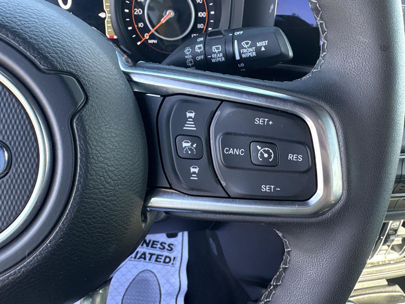 Used 2026 Jeep Wrangler Unlimited Sahara AWD/4WD image 17