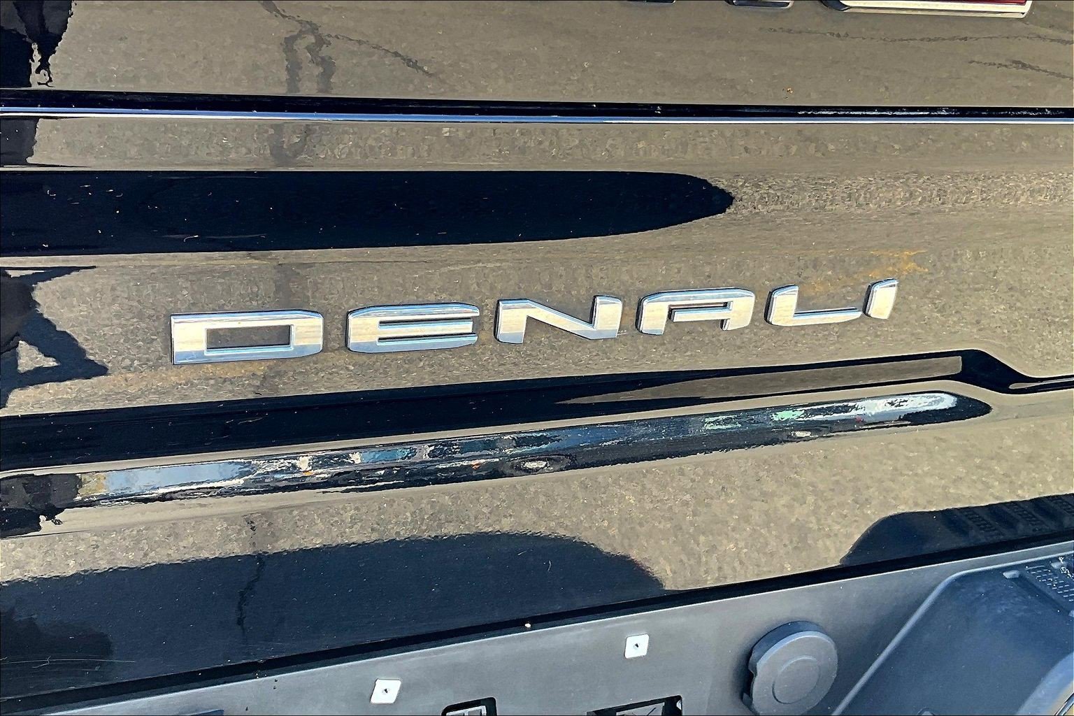 Used 2023 GMC Sierra 1500 Denali w/ Denali Reserve Package AWD/4WD image 16