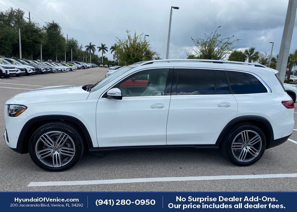 Used 2025 Mercedes-Benz GLS 450 4MATIC image 36