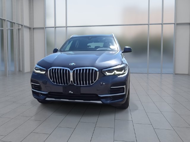 Used 2022 BMW X5 xDrive40i w/ Premium Package AWD/4WD image 3