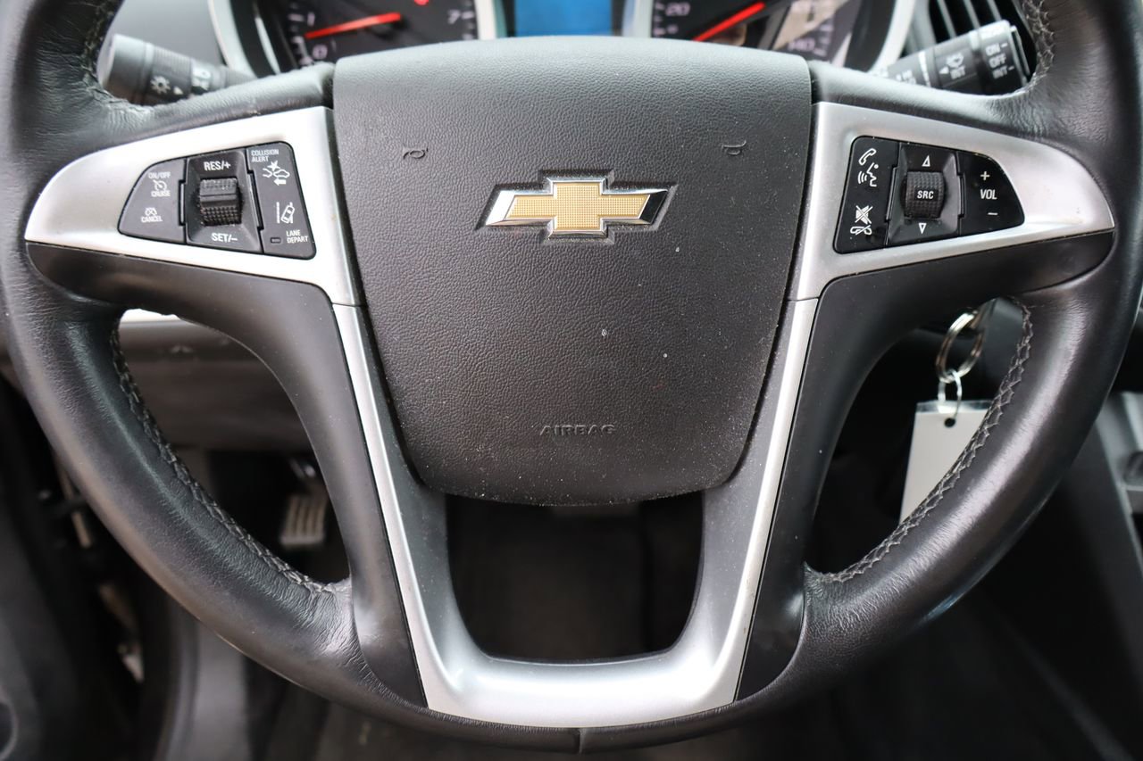 Used 2017 Chevrolet Equinox Premier w/ Enhanced Convenience Package AWD/4WD image 10