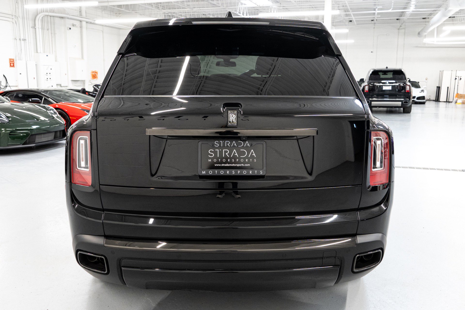 Used 2023 Rolls-Royce Cullinan Black Badge w/ Driver's Package image 9