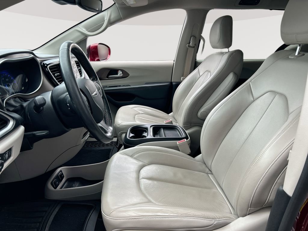 Used 2019 Chrysler Pacifica Touring-L w/ Advanced Safetytec Group FWD image 23