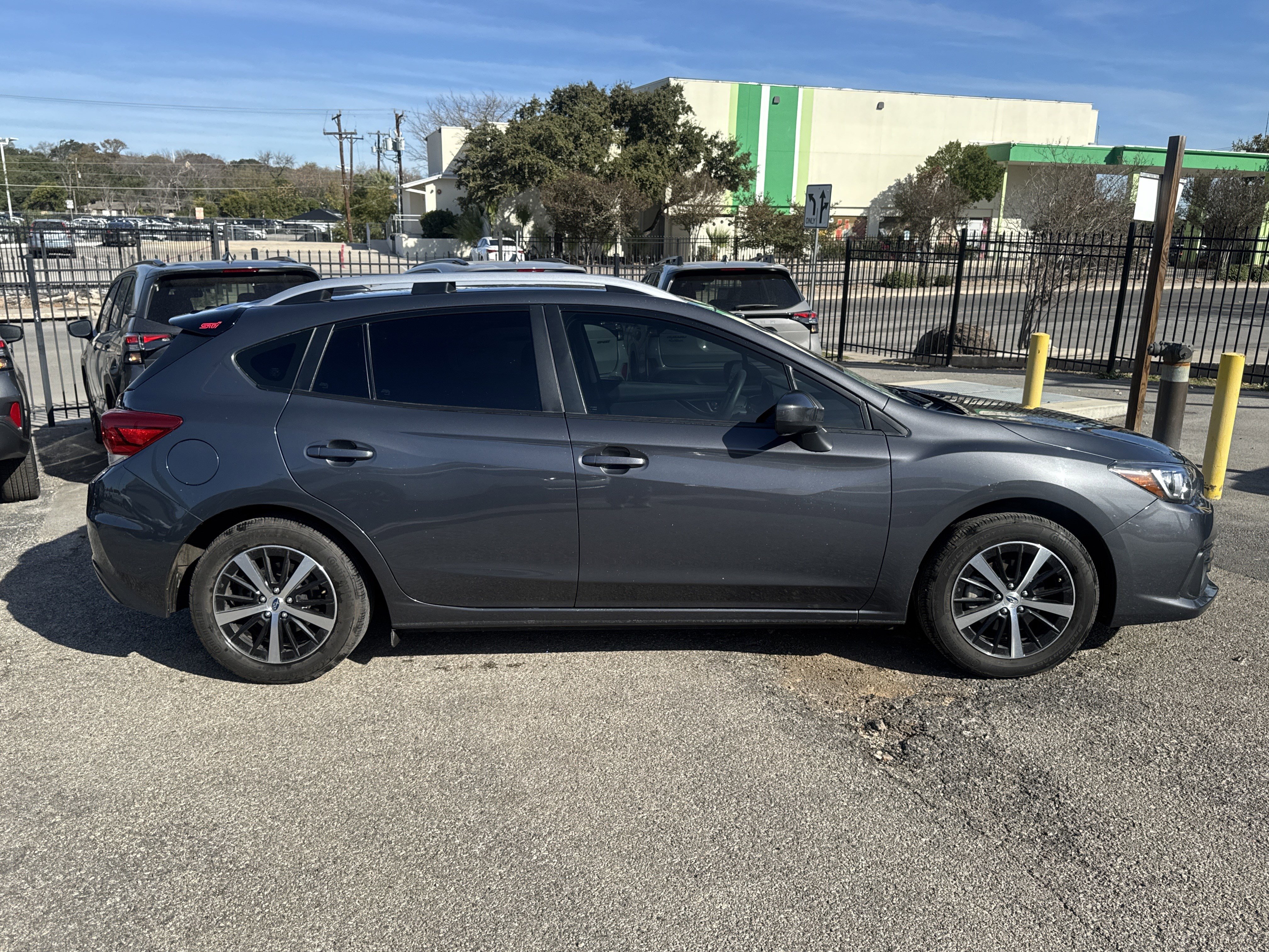 Used 2023 Subaru Impreza Premium image 2