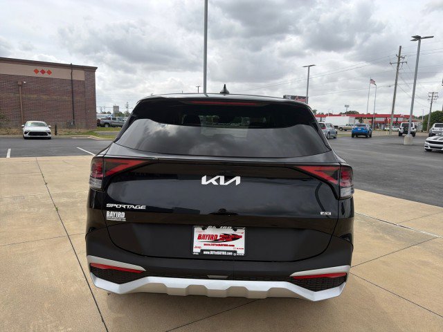 Used 2024 Kia Sportage LX image 5