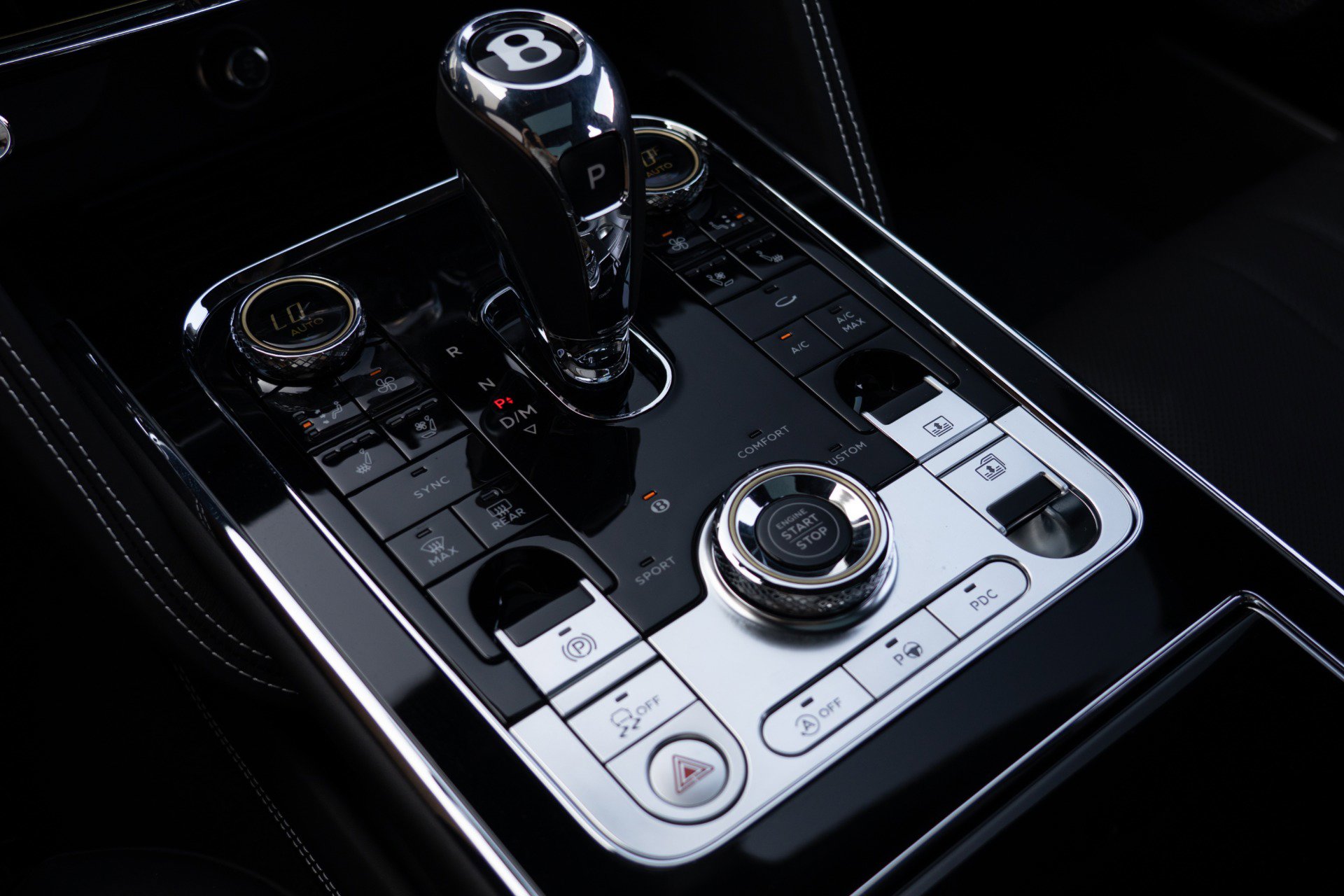 Used 2024 Bentley Flying Spur V8 image 47