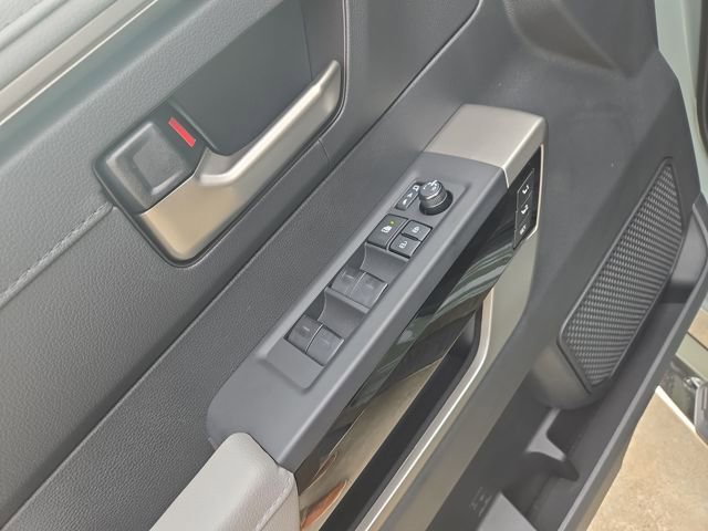 Used 2025 Toyota Tundra Limited image 11