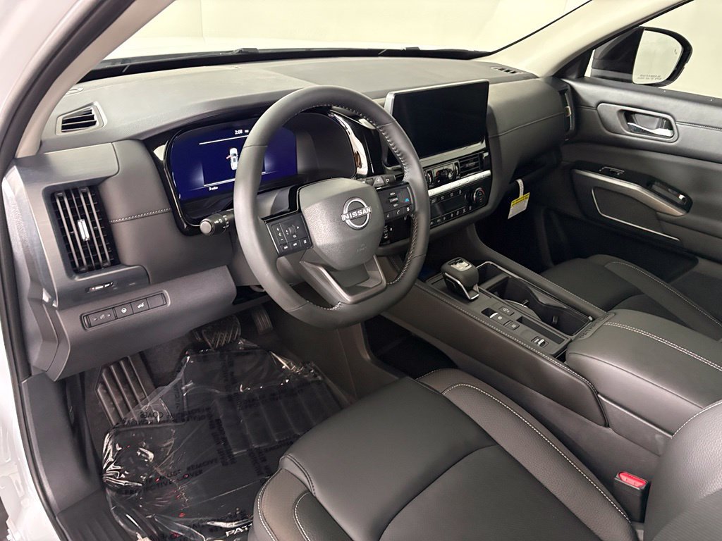 New 2026 Nissan Pathfinder SL FWD image 17