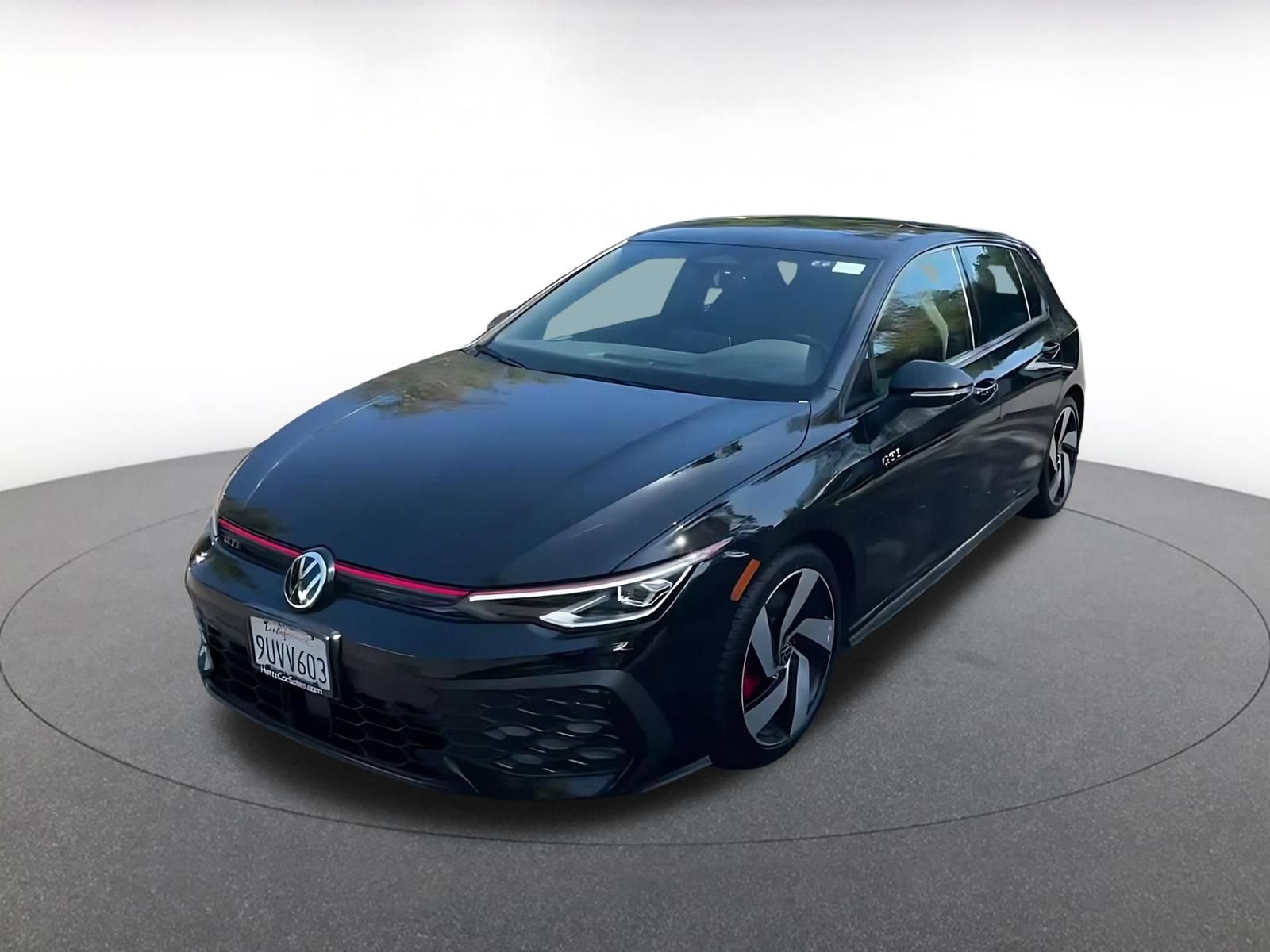 Used 2026 Volkswagen Golf S FWD image 4