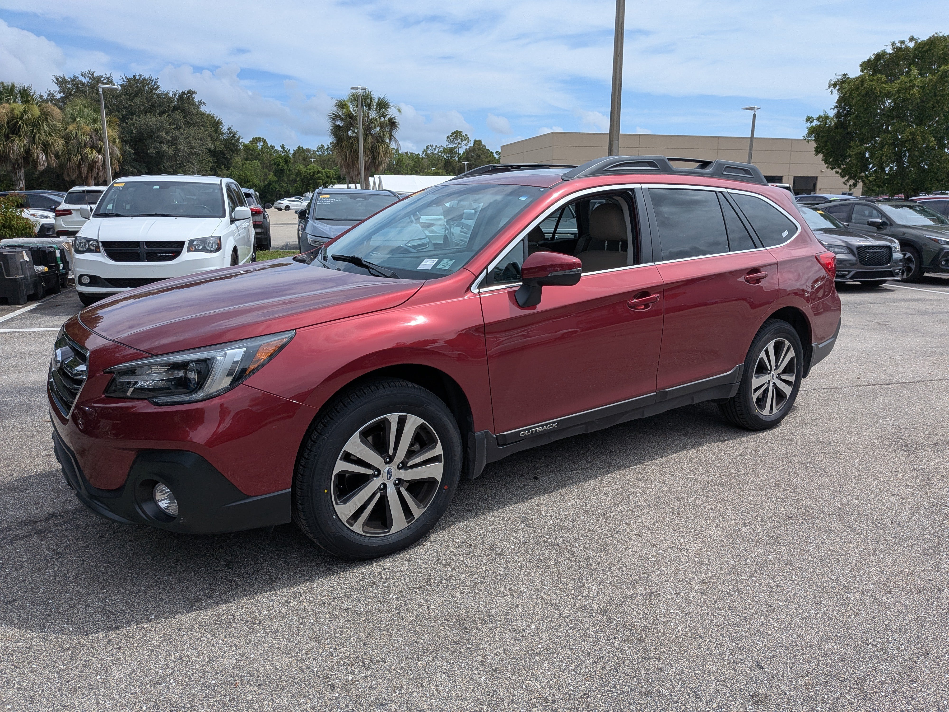 Used 2018 Subaru Outback 2.5i Limited AWD/4WD image 8