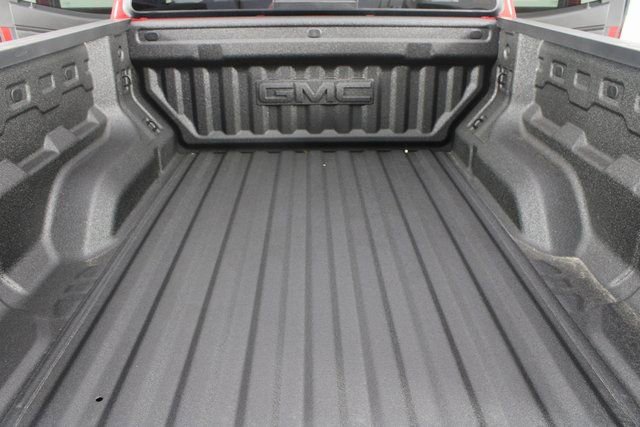 New 2026 GMC Canyon AT4 w/ Off-Road Front Bumper Package image 17