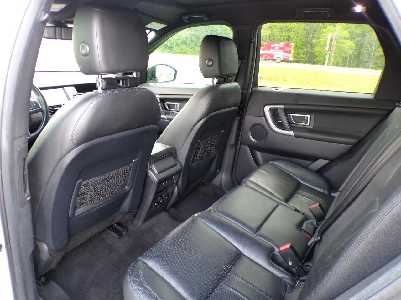 Used 2019 Land Rover Discovery Sport image 35
