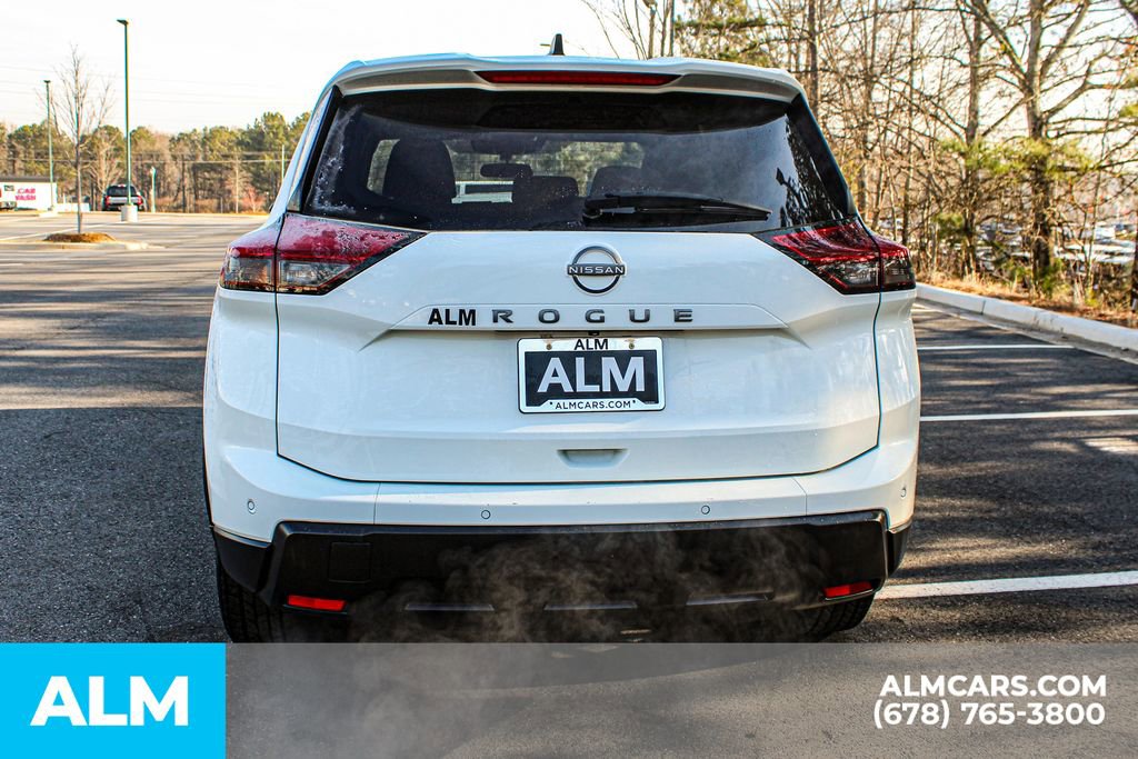 Used 2024 Nissan Rogue S image 11
