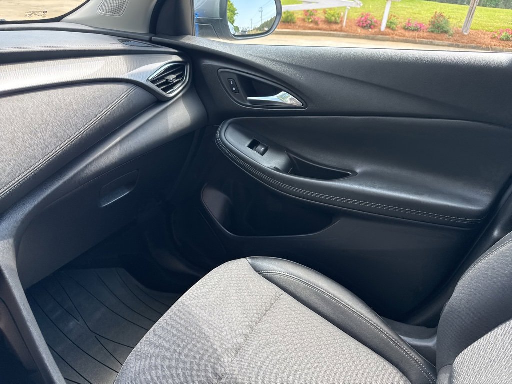 Used 2023 Buick Encore GX Select w/ Sport Touring Package image 31