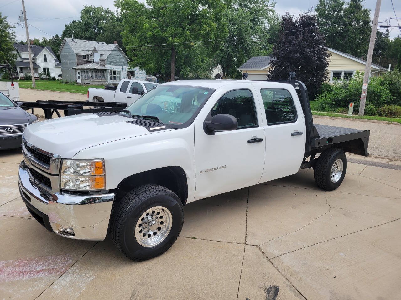 Used 2009 Chevrolet Silverado 2500 W/T AWD/4WD image 2