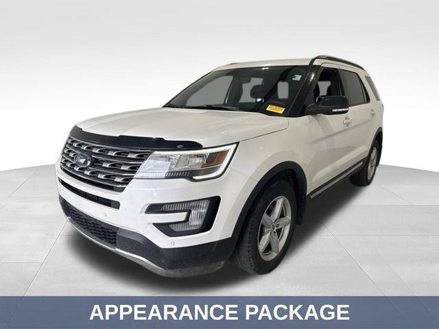 Used 2017 Ford Explorer XLT AWD/4WD image 4