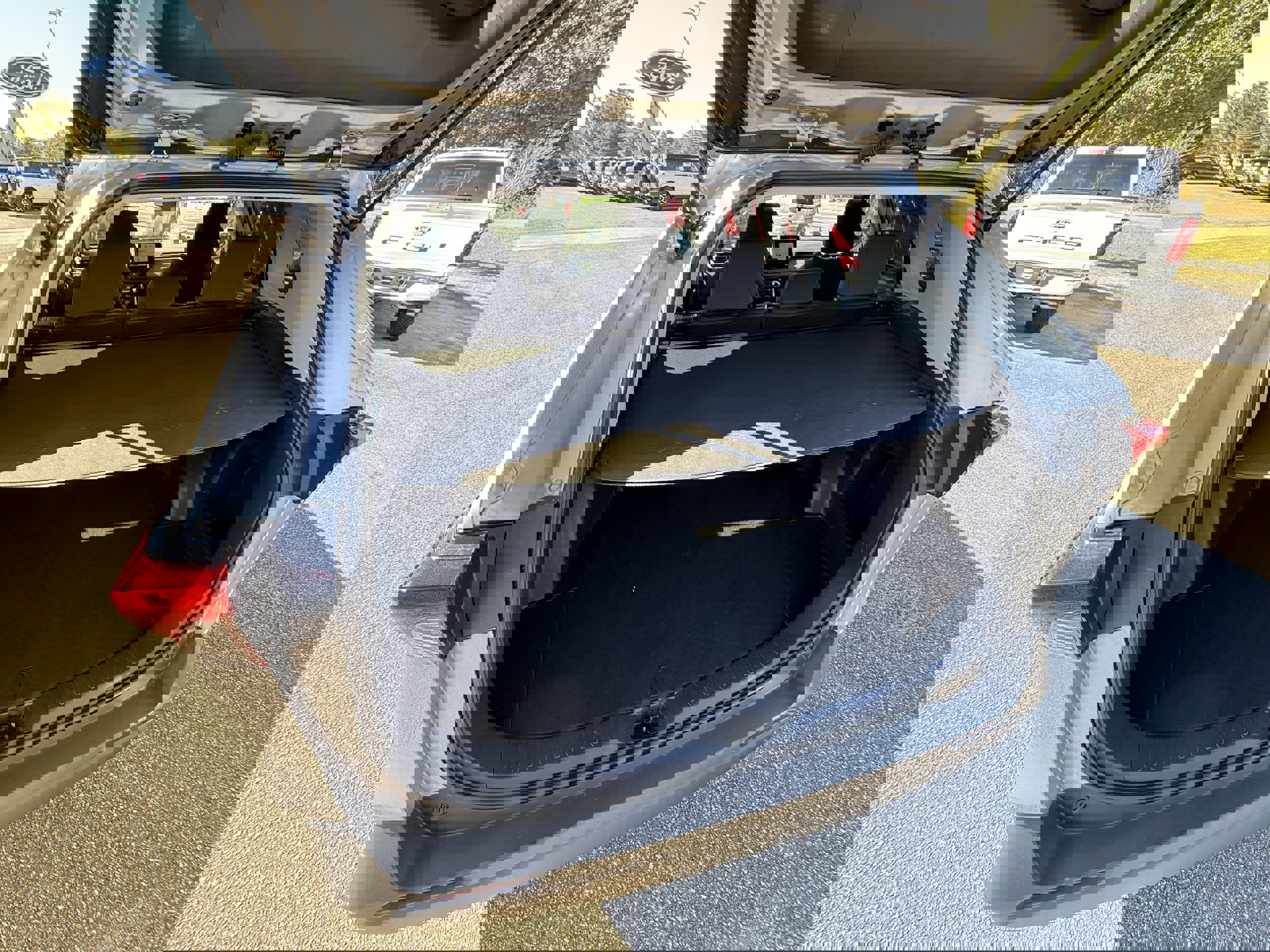 Used 2024 Toyota RAV4 XLE image 25