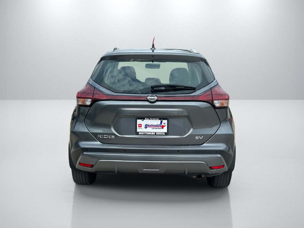 Used 2023 Nissan Kicks SV FWD image 6