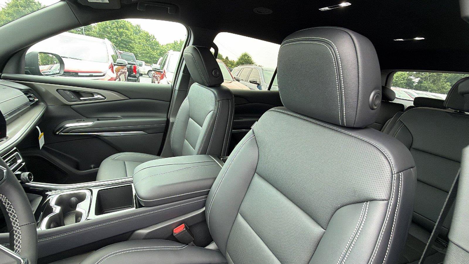 New 2026 Chevrolet Traverse LT FWD image 17
