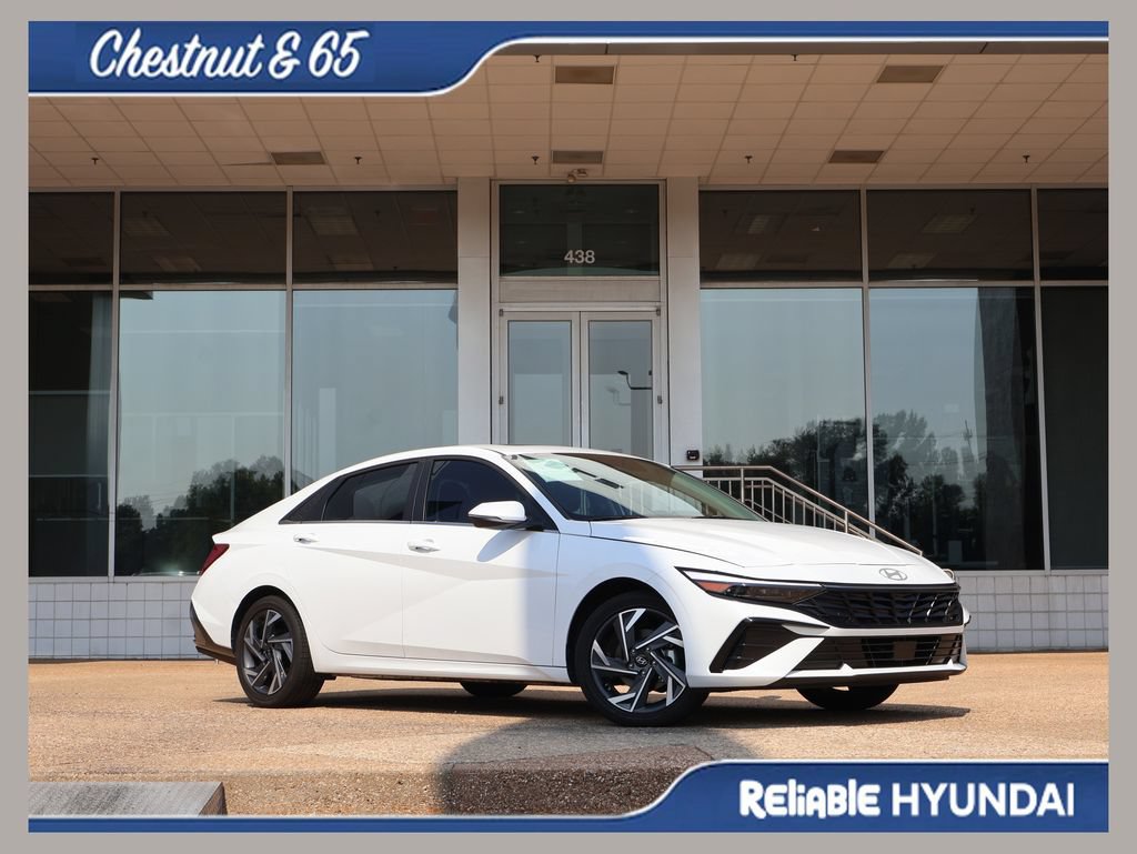 Used 2025 Hyundai Elantra Limited FWD image 1