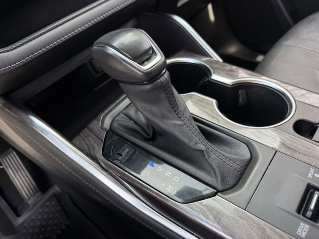 Used 2021 Toyota Highlander Limited image 22