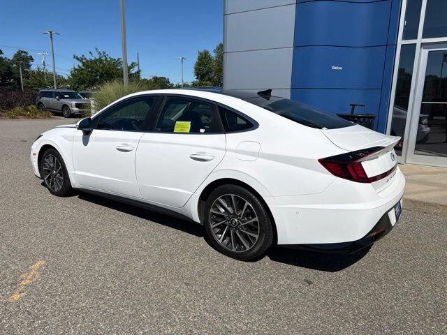 Certified 2023 Hyundai Sonata Limited w/ Preferred Accessory Package FWD image 3