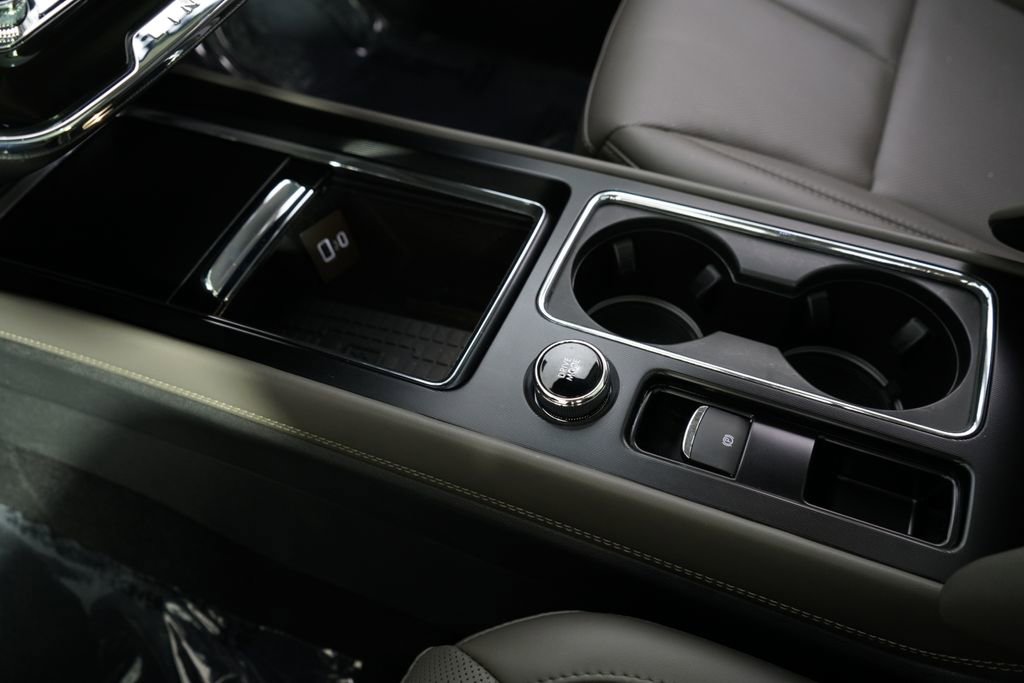 New 2026 Lincoln Corsair Premiere AWD/4WD image 32