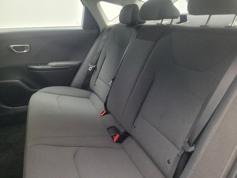 Used 2025 Kia K4 FWD image 18