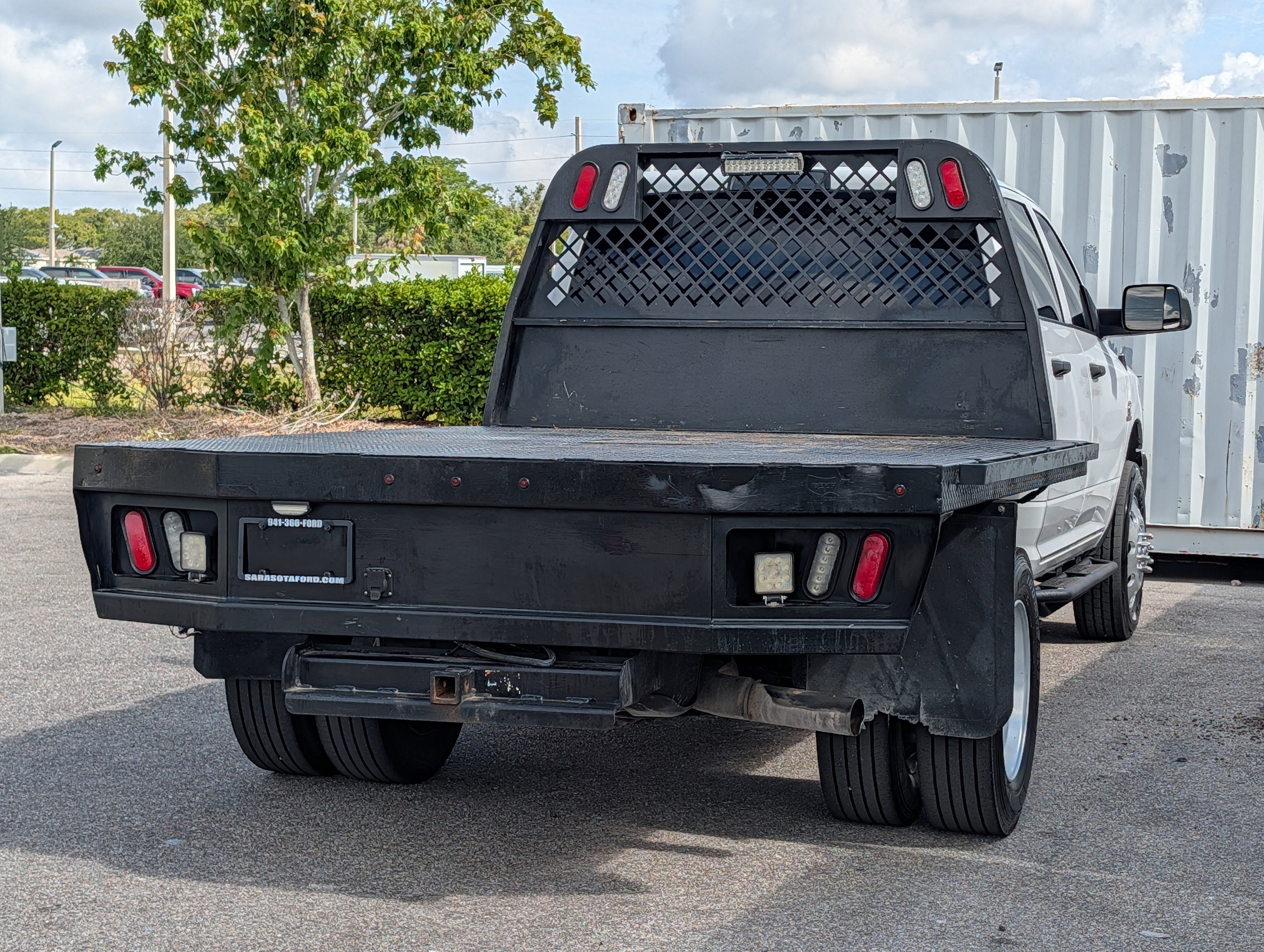 Used 2016 RAM 3500 Tradesman w/ Chrome Appearance Group RWD image 4