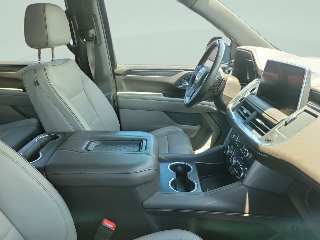Used 2023 GMC Yukon XL SLT w/ SLT Luxury Package RWD image 28