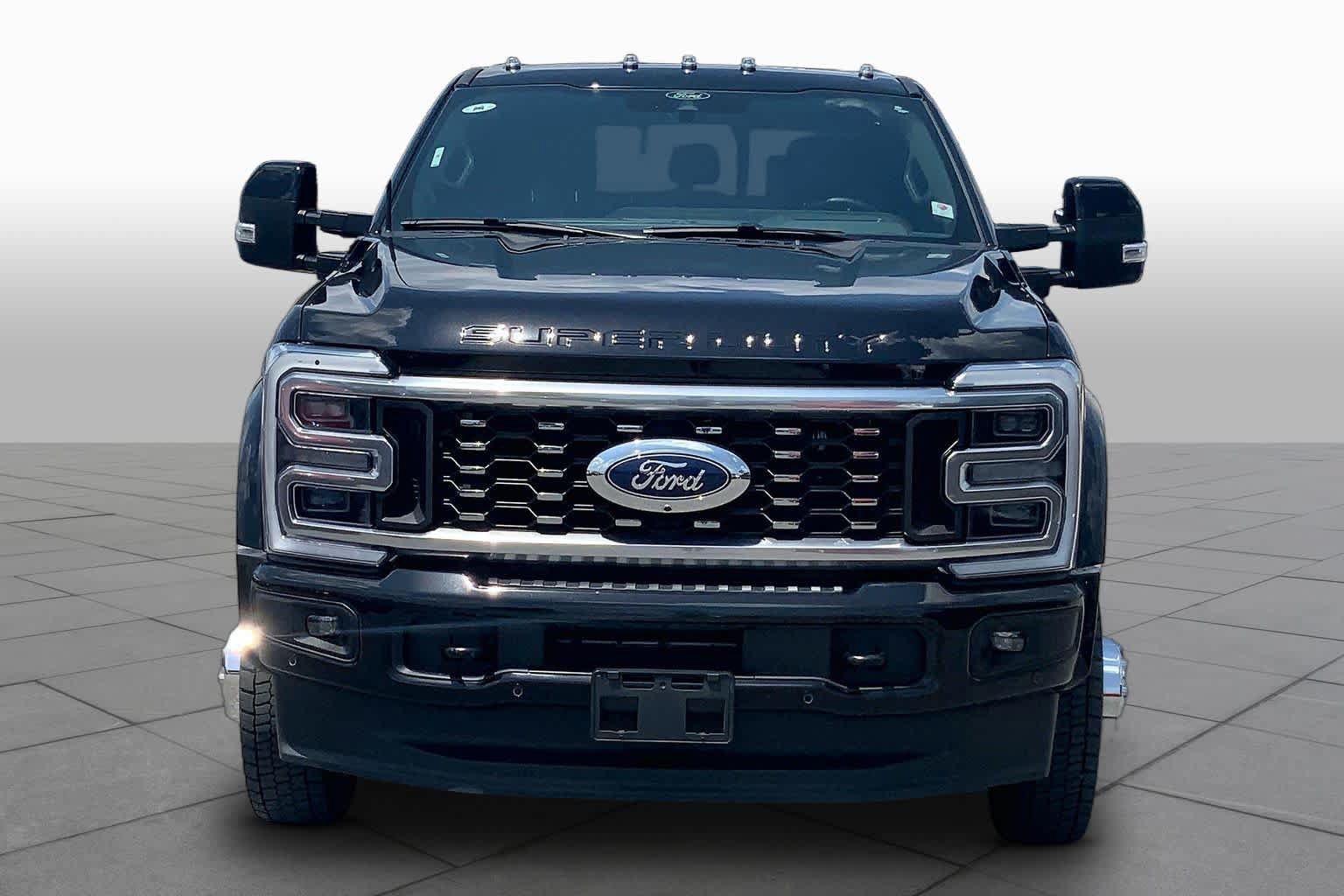 Used 2025 Ford F450 Platinum w/ FX4 Off-Road Package AWD/4WD image 4