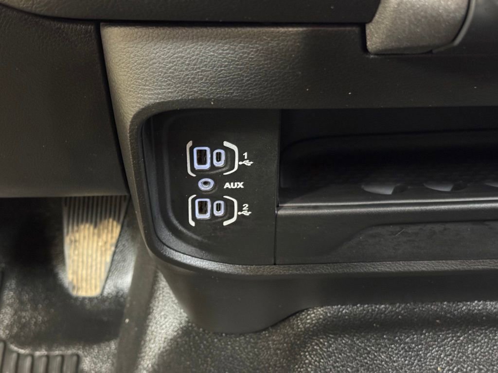 Used 2025 RAM 3500 Tradesman w/ Chrome Appearance Group image 34