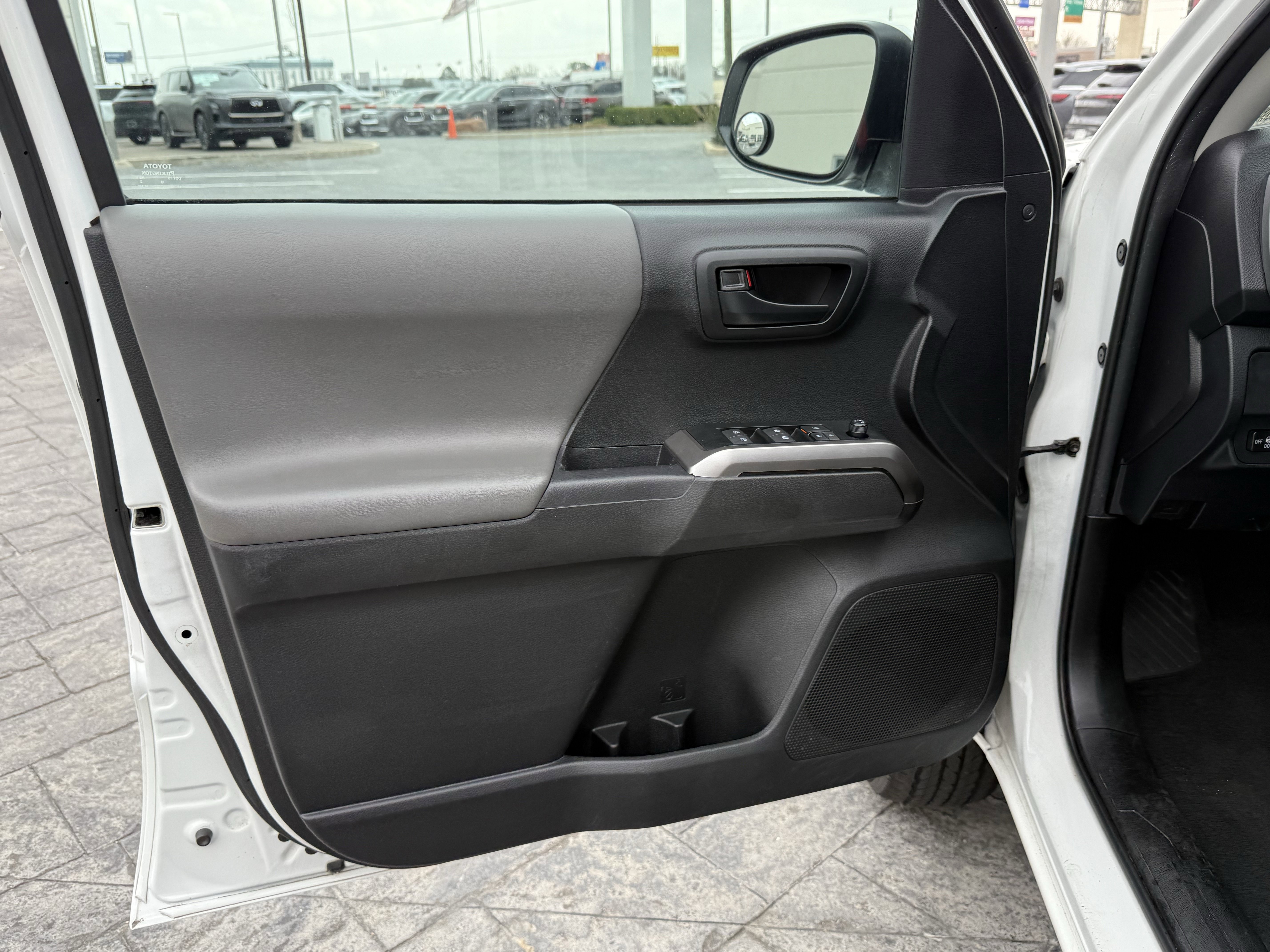 Used 2023 Toyota Tacoma SR5 image 10