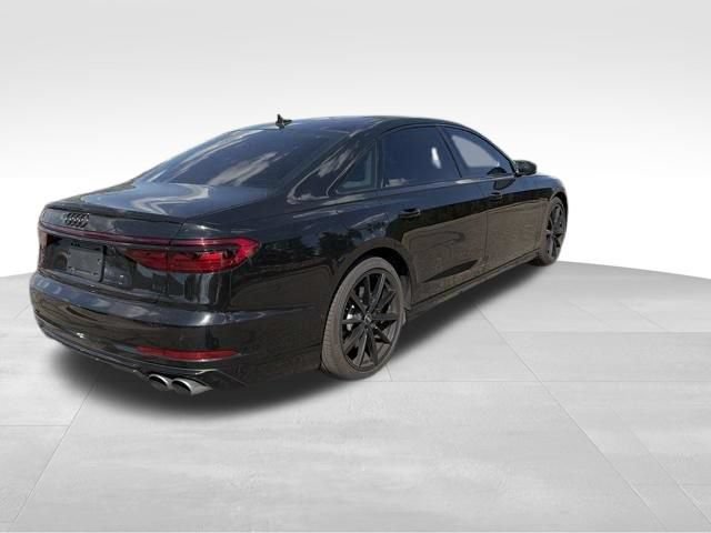 Used 2022 Audi S8 w/ S8 Comfort Plus Package AWD/4WD image 10
