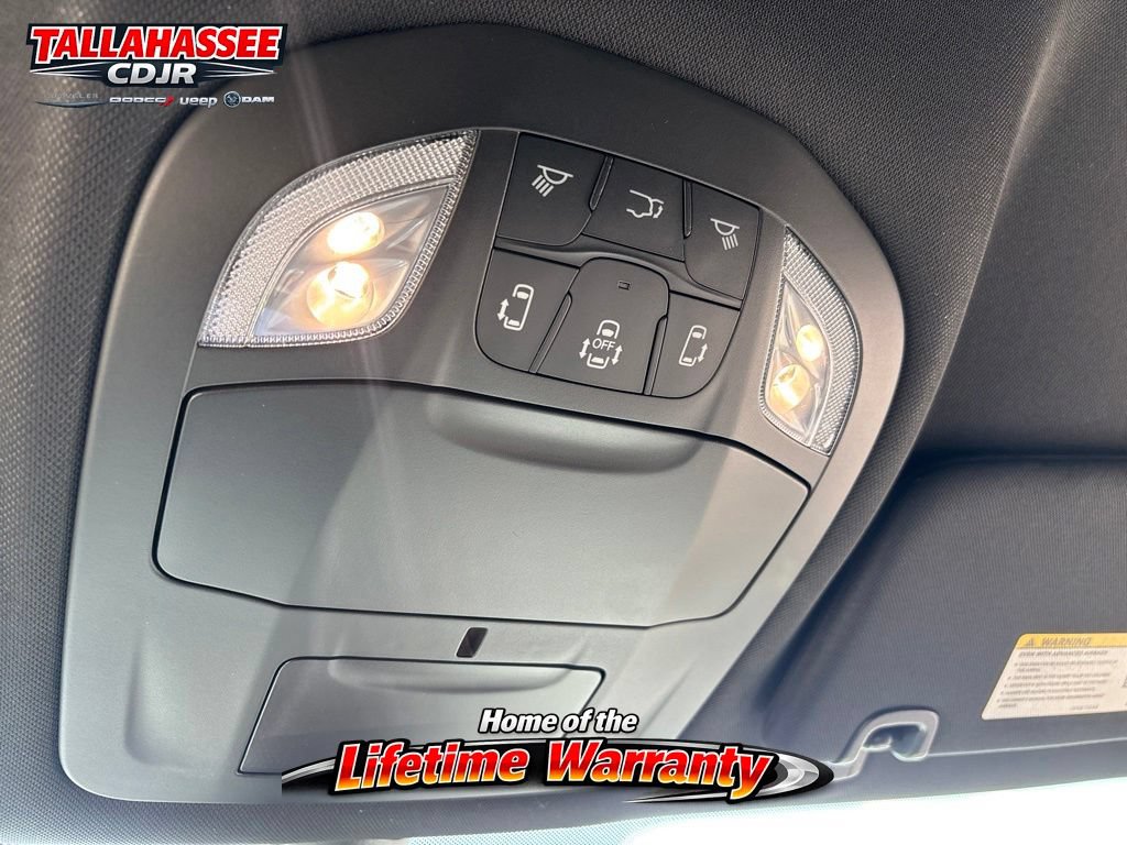 New 2027 Chrysler Pacifica Select FWD image 24
