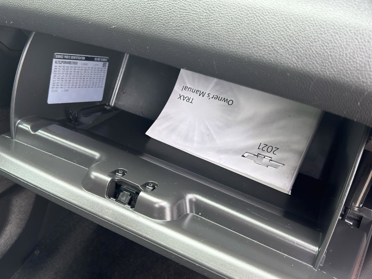 Used 2021 Chevrolet Trax LT w/ Premium Seat Package image 28