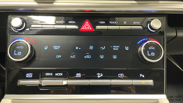 Used 2026 Hyundai Santa Fe SEL AWD/4WD image 17