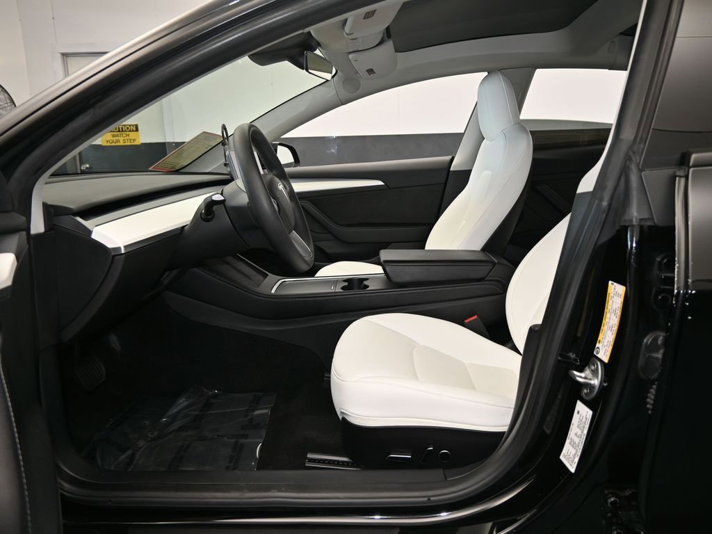 Used 2022 Tesla Model 3 image 12