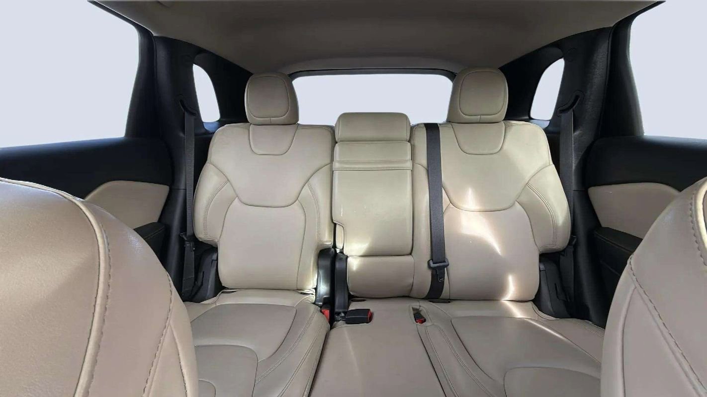 Used 2018 Jeep Cherokee Limited image 13