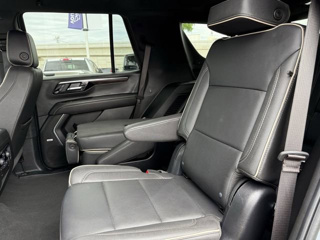 Used 2025 Chevrolet Tahoe Premier AWD/4WD image 23