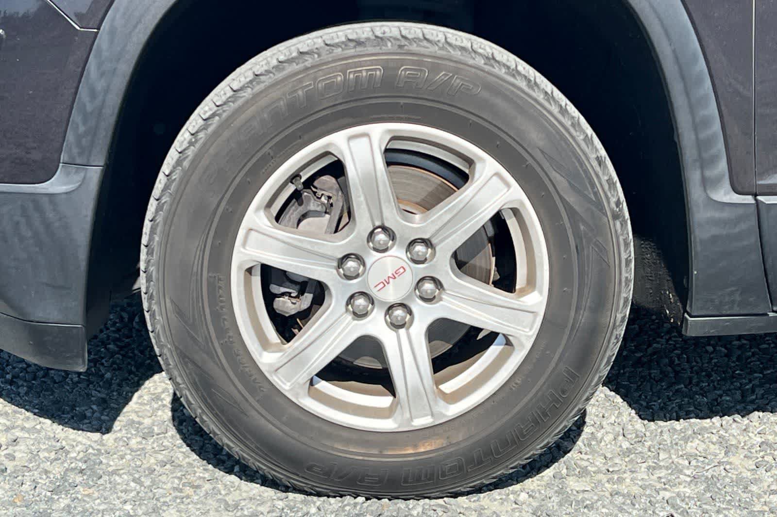 Used 2018 GMC Acadia SLE FWD image 12