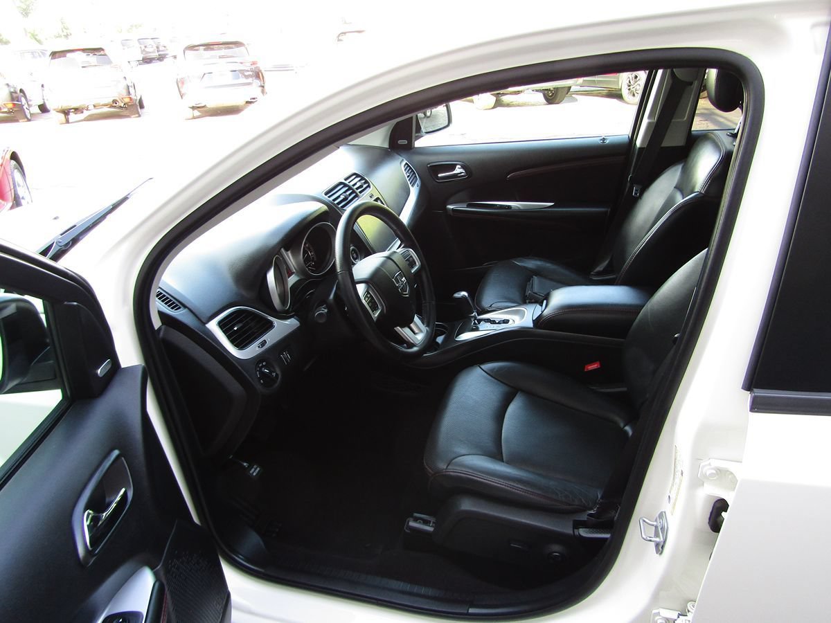 Used 2019 Dodge Journey GT w/ Nav & Sun Group AWD/4WD image 4
